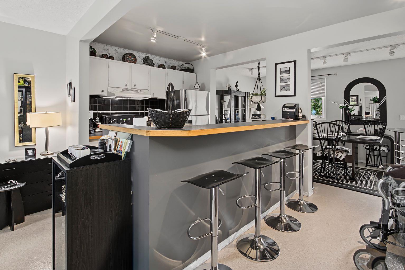 12 Templewood Drive NE 52