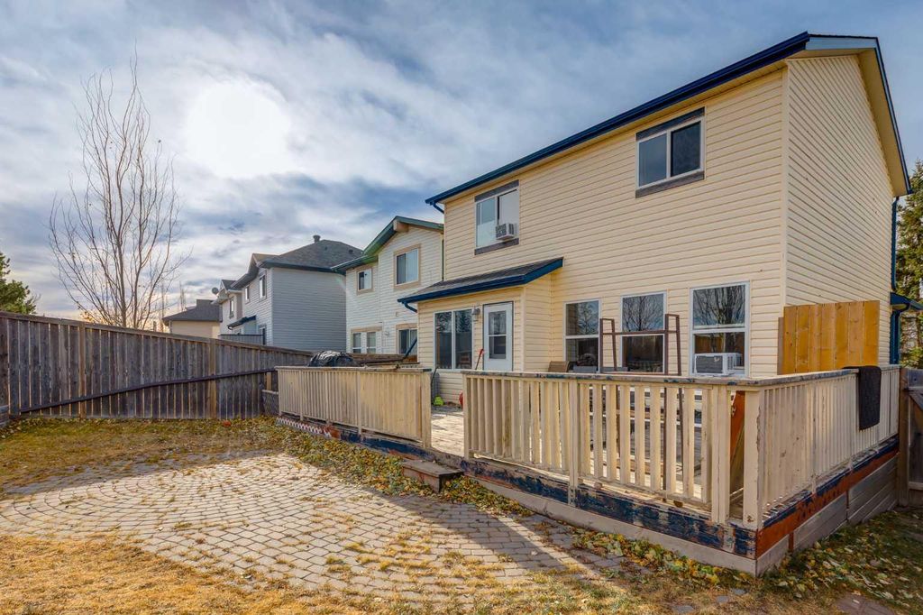 Photo of 191 Panamount Heights NW, Calgary, AB T3K 5T3 (MLS # A2288464)