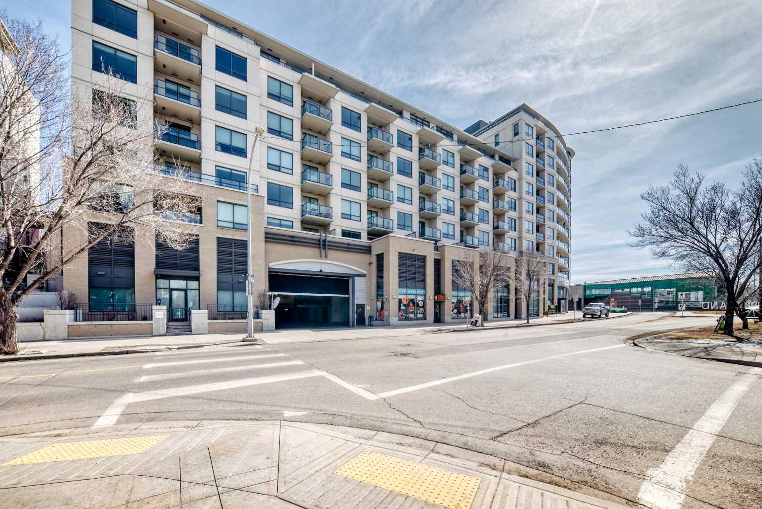 38 9 Street NE 416
