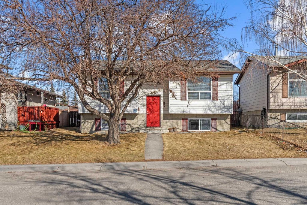 Photo of 187 Falwood Way NE, Calgary, AB T3J 1A9 (MLS # A2323376)