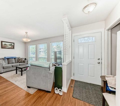 Photo of 6327 24 Avenue NE, Calgary, AB T1Y 2C5 (MLS # A2255001)