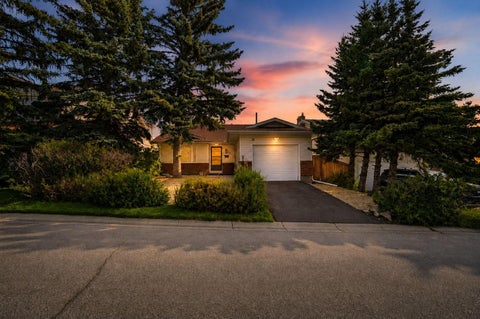 Photo of 36 Coach Manor Rise SW, Calgary, AB T3H 1C4 (MLS # A2336519)