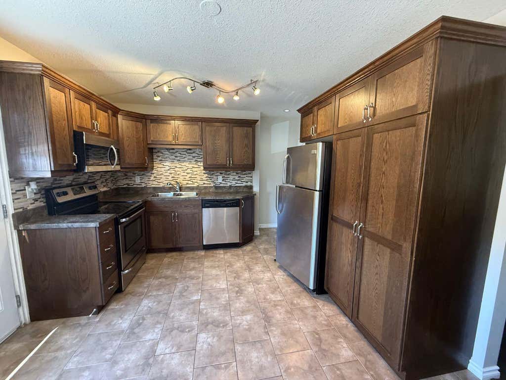 Photo of 114 HARDISTY Avenue #62, Hinton, AB T7V 1B5 (MLS # A2338611)