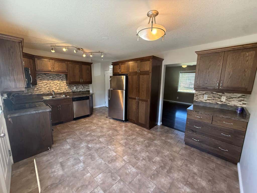 Photo of 114 HARDISTY Avenue #62, Hinton, AB T7V 1B5 (MLS # A2338611)