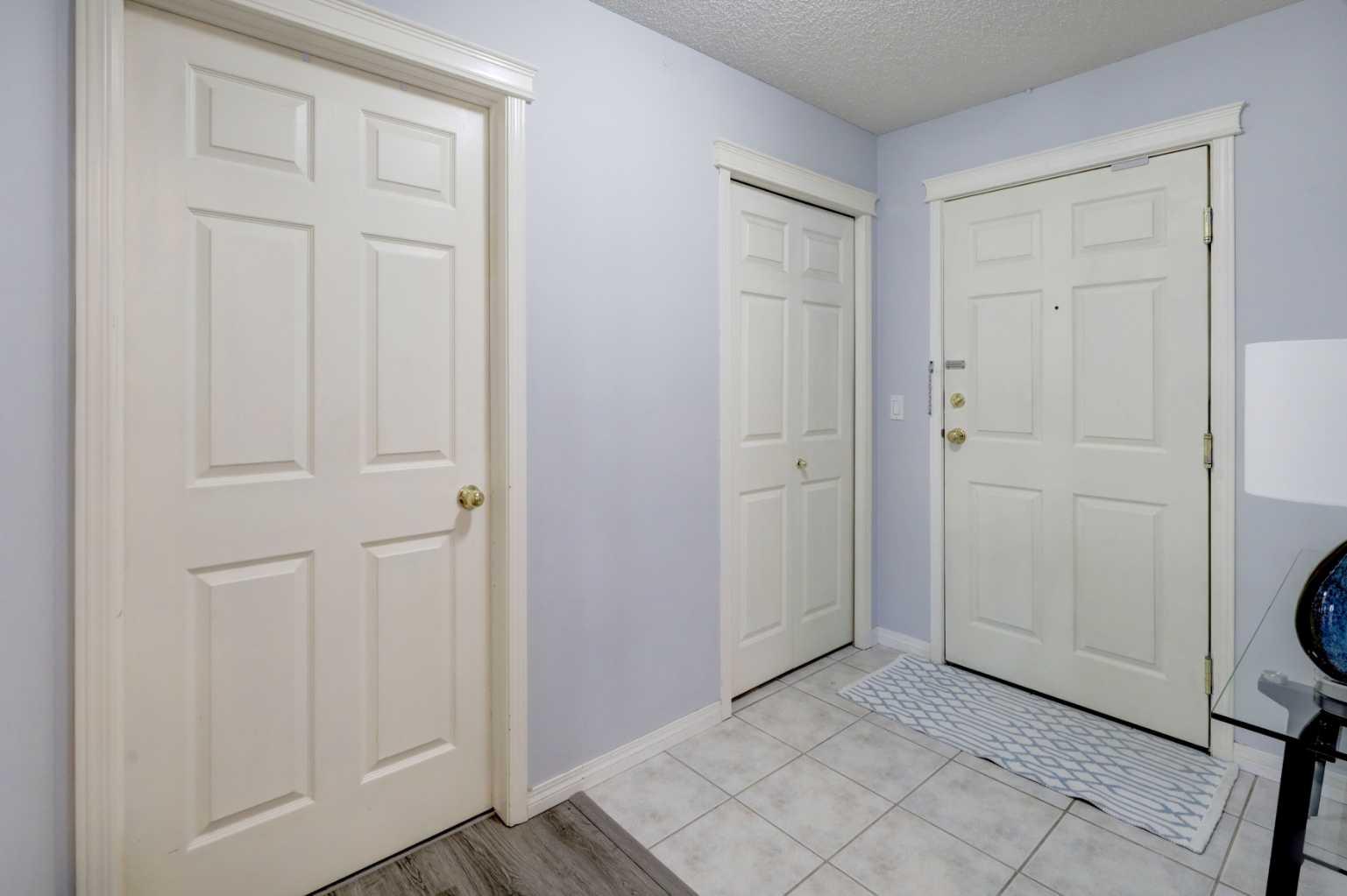 20 Country Hills View NW 208