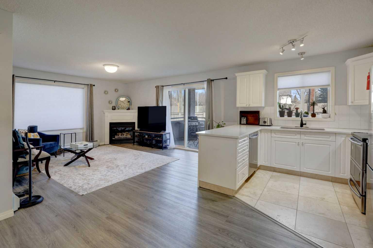 20 Country Hills View NW 208
