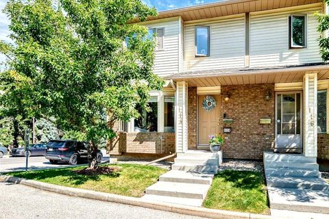 Photo of 114 Patina Park SW, Calgary, AB T3H 3E3 (MLS # A2329637)