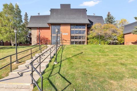 Photo of 4001B 49 Street NW #2106, Calgary, AB T3A 2C9 (MLS # A2260720) Photo of 4001B 49 Street NW #2106, Calgary, AB T3A 2C9 (MLS # A2260720)