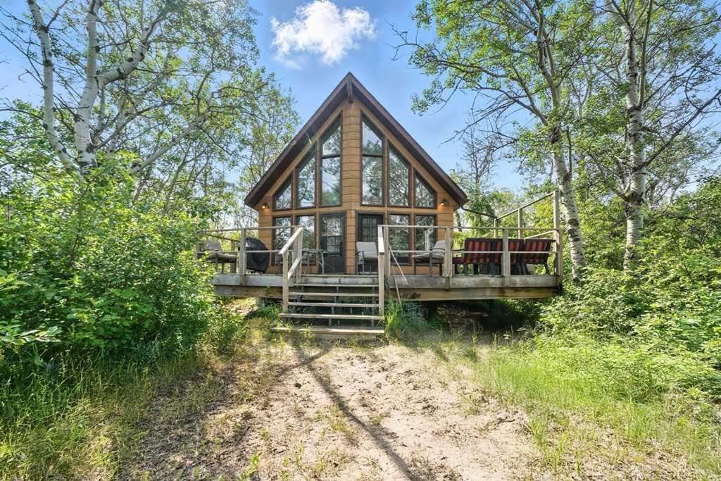 Photo of 39 Buffalo Drive, Rural Stettler No. 6, County of, AB T0C 3B0 (MLS # A2310633)