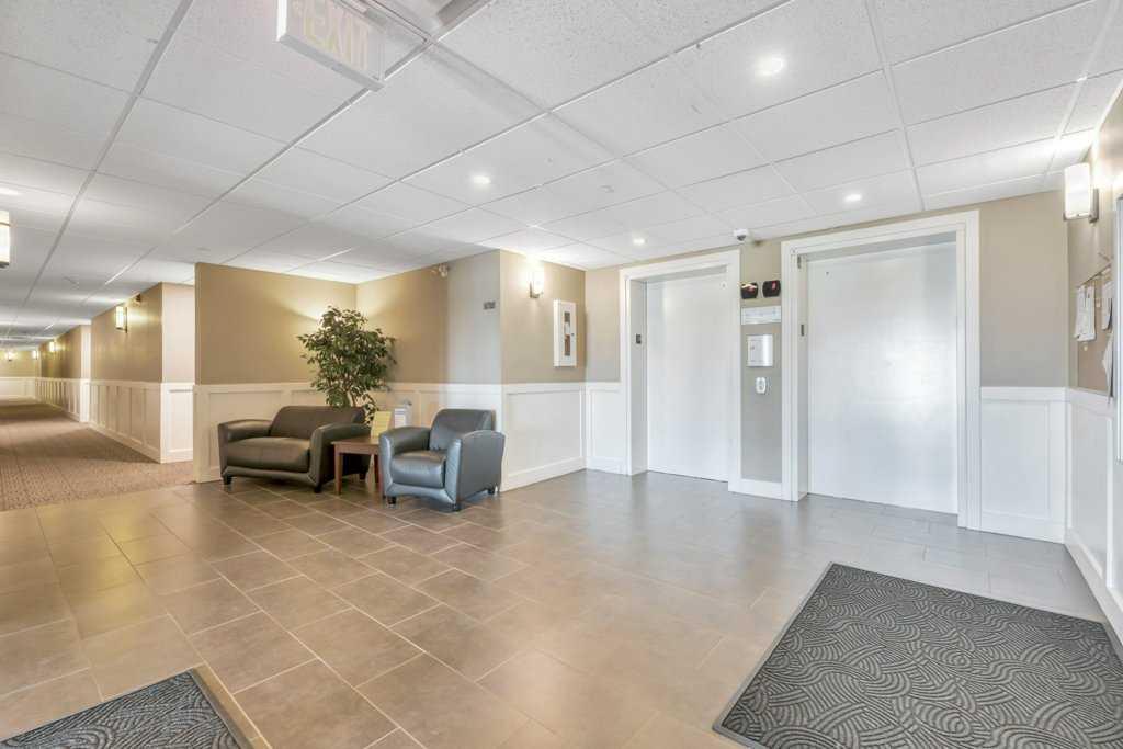1005A Westmount Drive 116