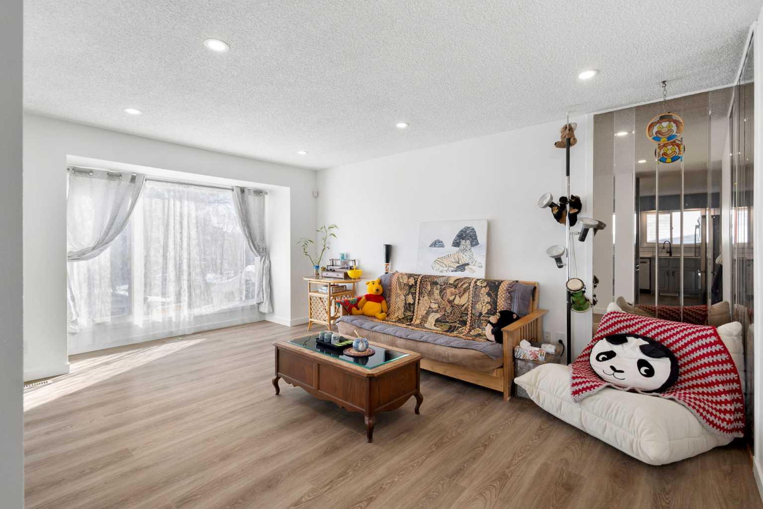 95 Beddington Way NE