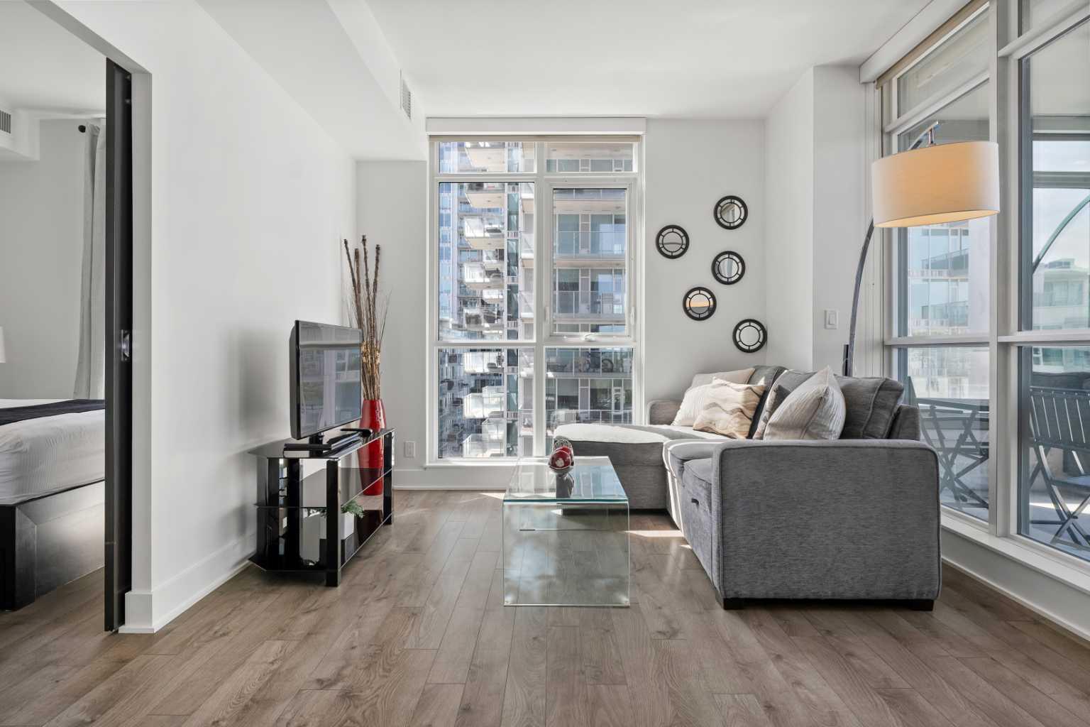 550 Riverfront Avenue SE 810