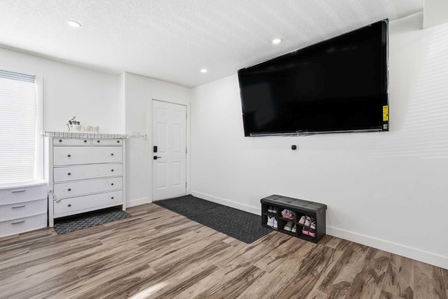 69 Harrow Crescent SW