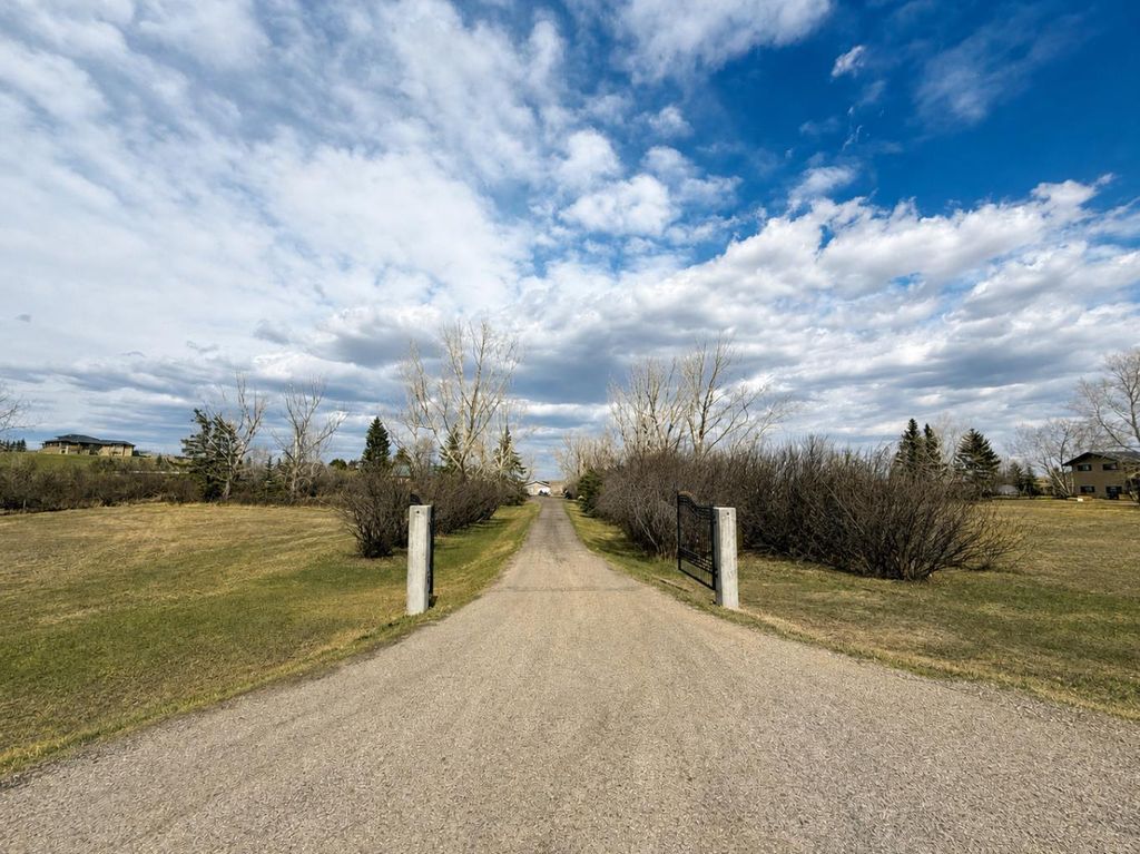 Photo of 292234 Township Road 264, Rural Rocky View County, AB T4A 0N3 (MLS # A2309291)