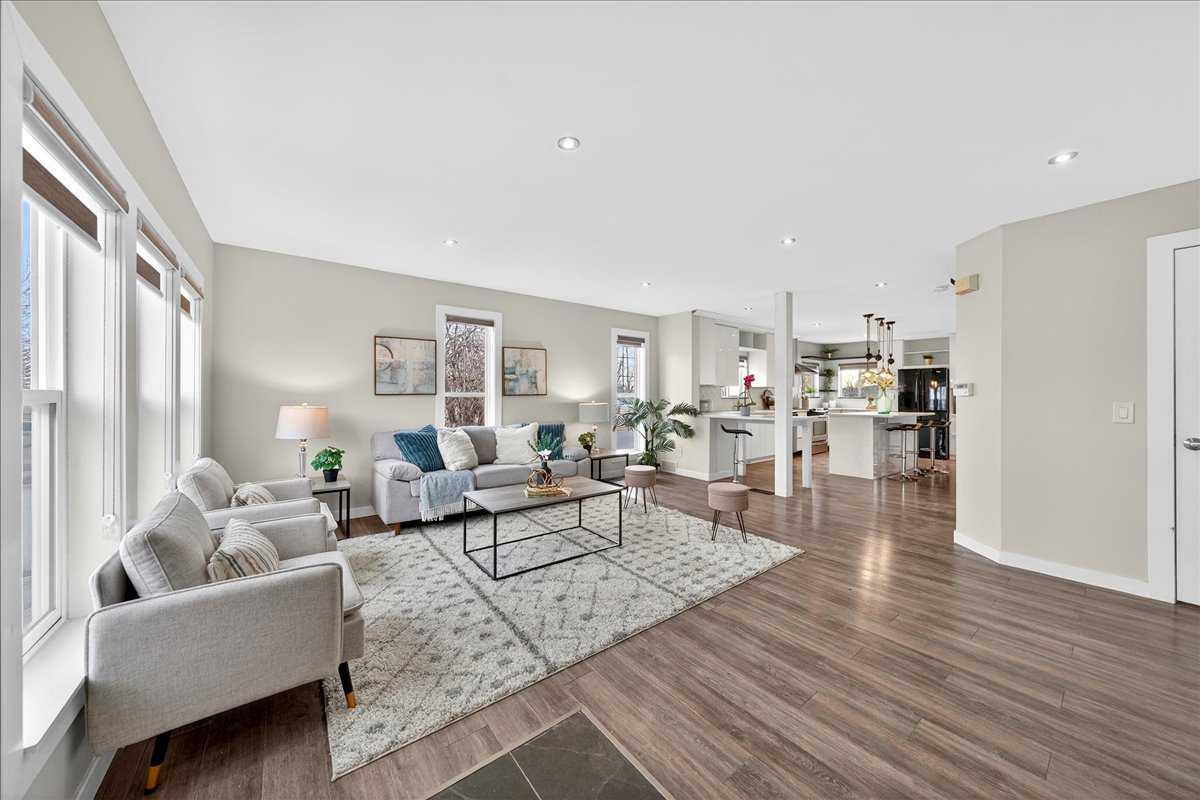 2103 Country Hills Circle NW