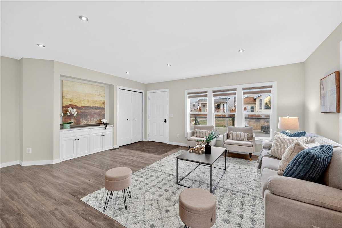 2103 Country Hills Circle NW