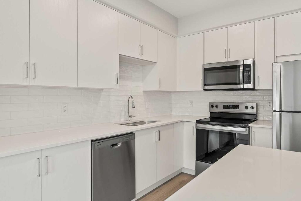 Photo of 700 Shawnee Square SW #203, Calgary, AB T2Y 0Z6 (MLS # A2264283)