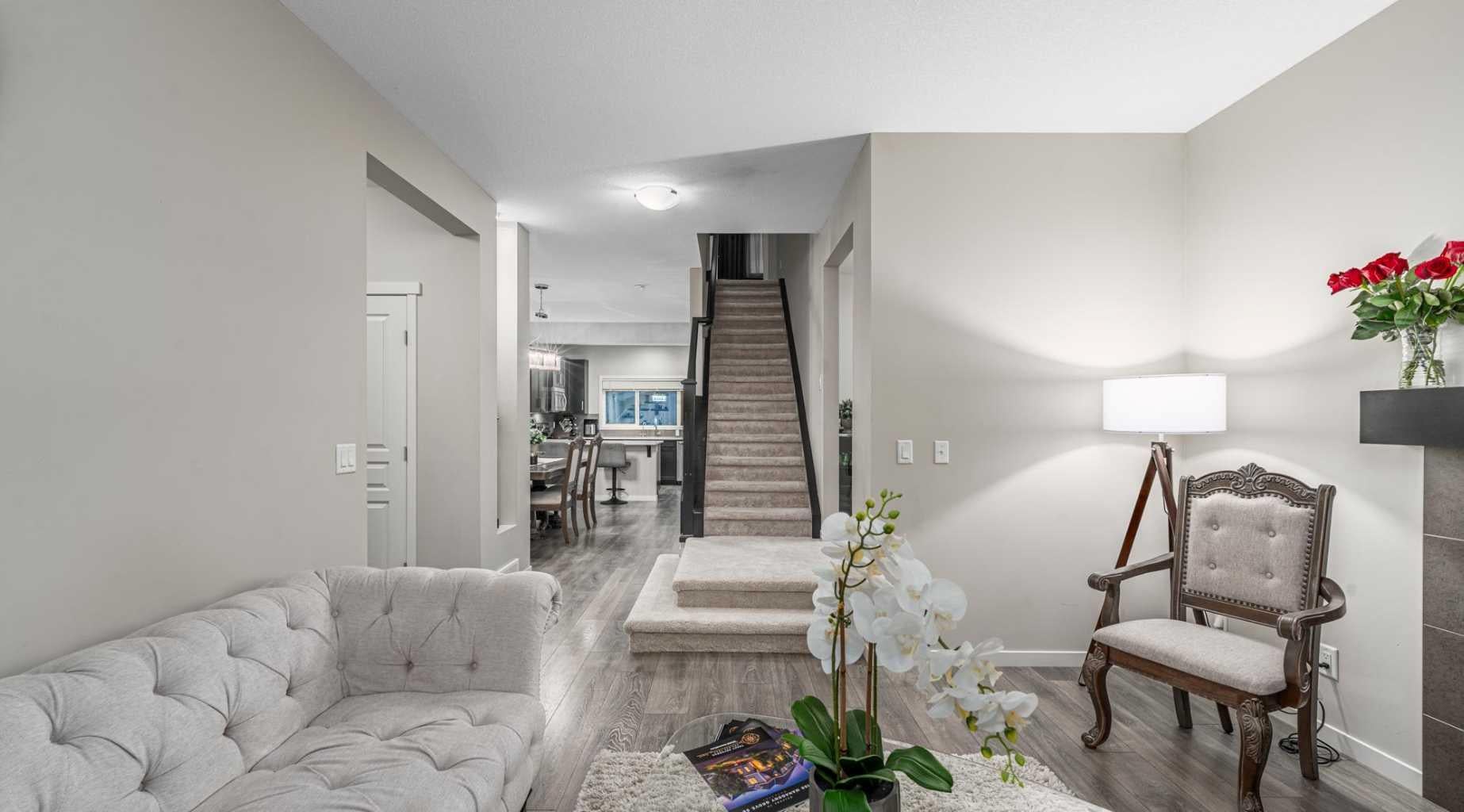 158 Mahogany Grove SE