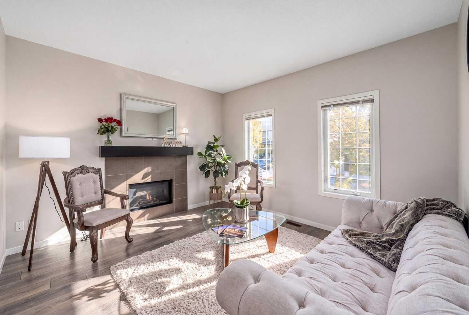 158 Mahogany Grove SE