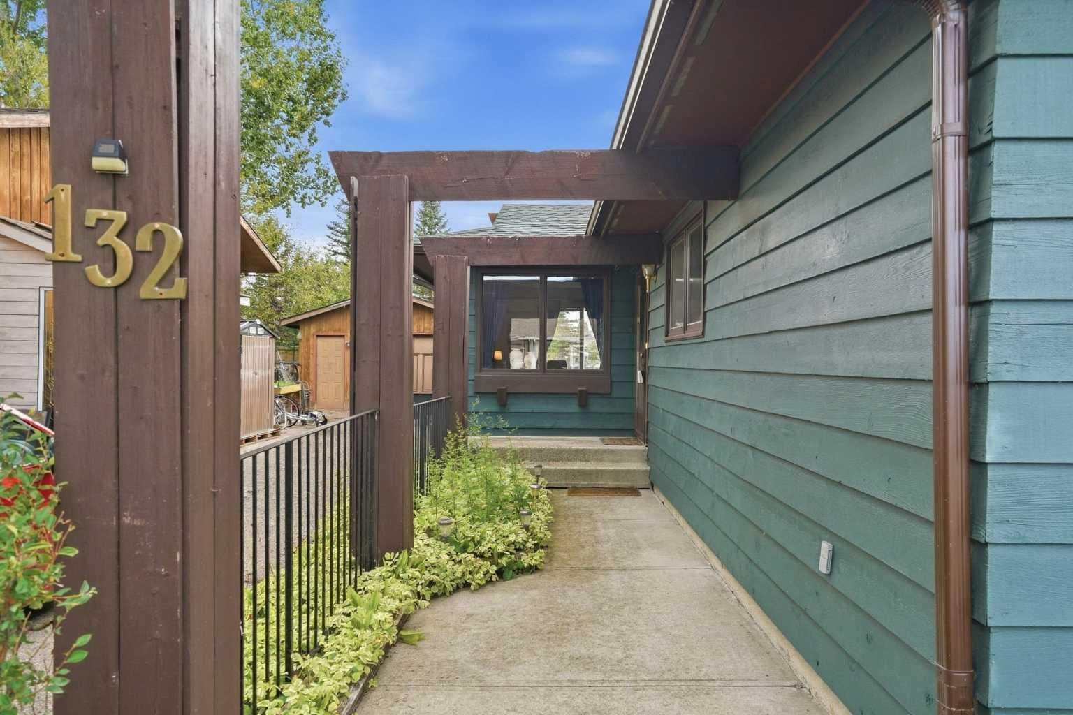 132 Hodson Crescent