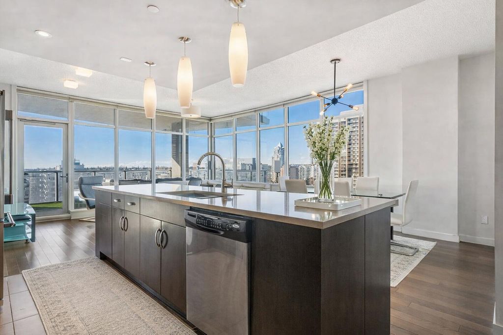 Photo of 530 12 Avenue SW #1301, Calgary, AB T2R 0B1 (MLS # A2297517)