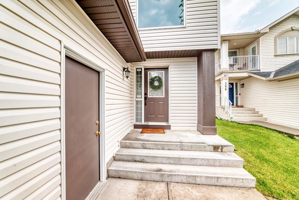 Photo of 262 Coventry Court NE, Calgary, AB T3K 5E8 (MLS # A2352253)