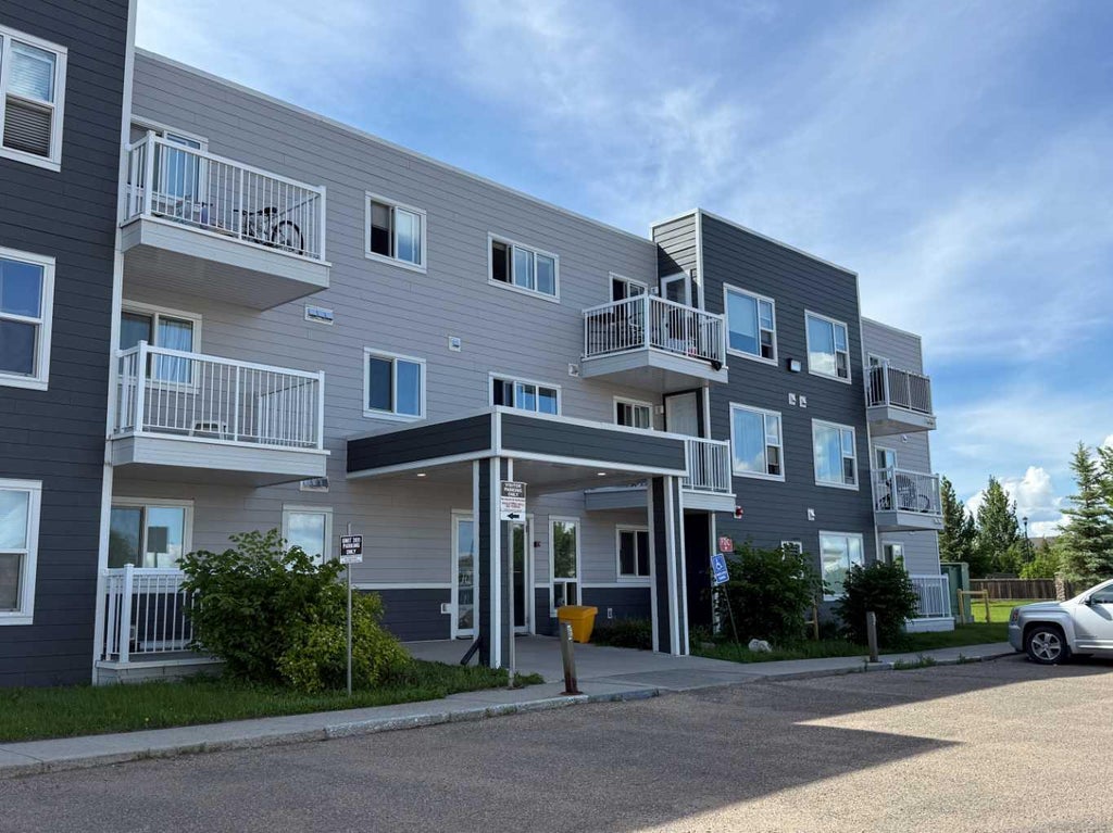 Photo of 5101 18 Street #204A, Lloydminster, AB T9V 2G7 (MLS # A2325068)