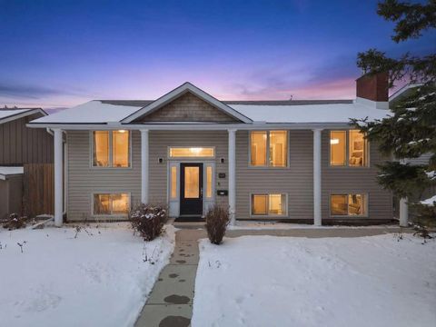 1015 Maplecroft Road SE Calgary AB T2J 1W9