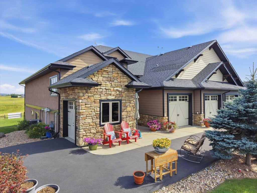 Photo of 107A Wolf Run Drive, Rural Ponoka County, AB T4J 1R3 (MLS # A2340747)