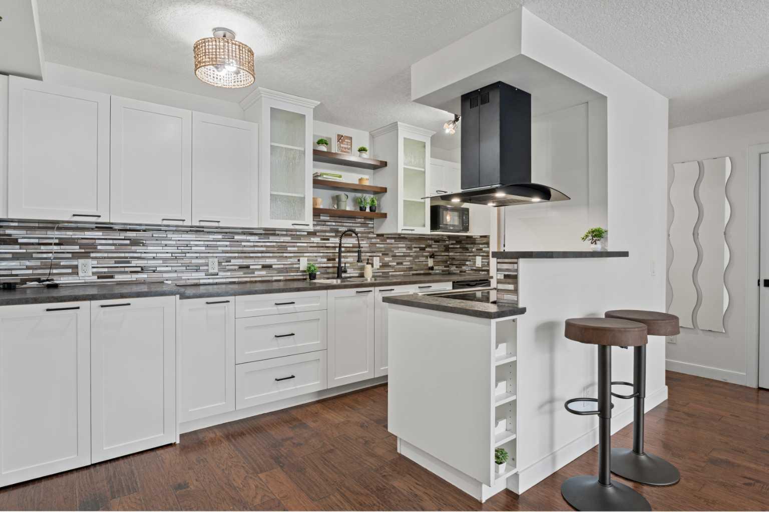 123 24 Avenue SW 105