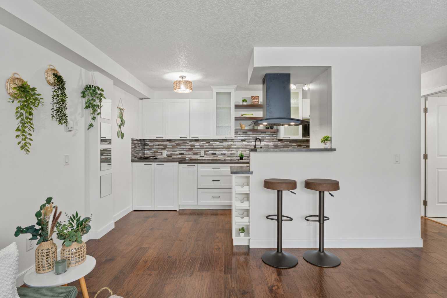 123 24 Avenue SW 105