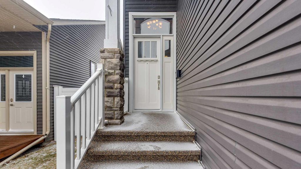 Photo of 240 Van Slyke Way, Red Deer, AB T4R 0N9 (MLS # A2304630)