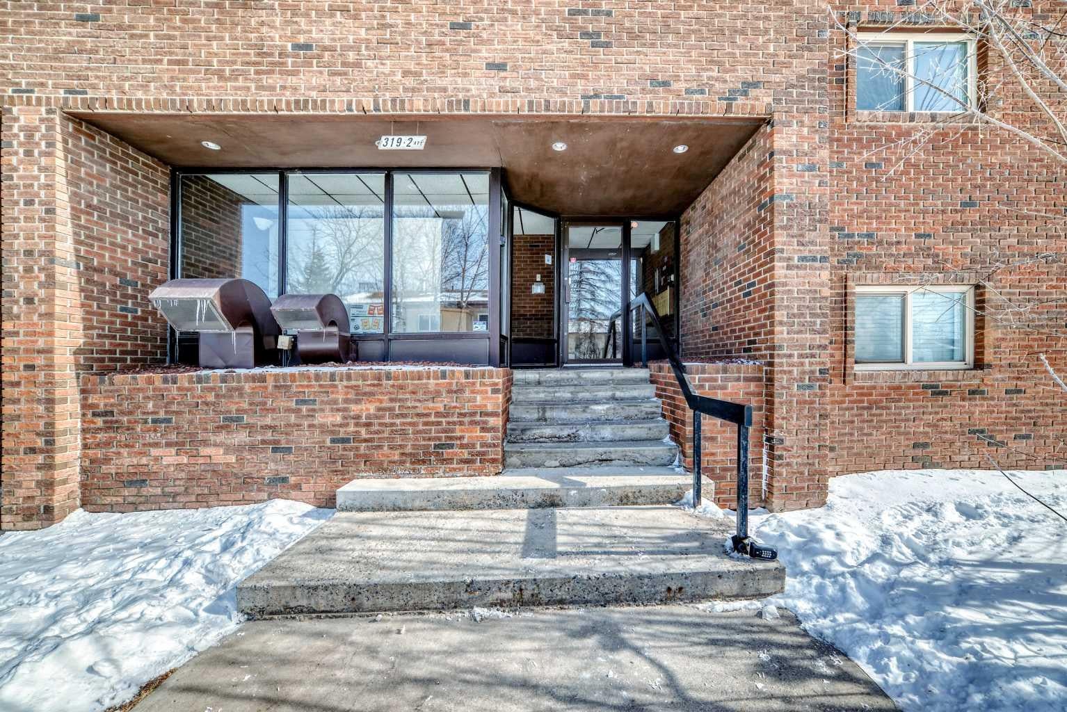 319 2 Avenue 402