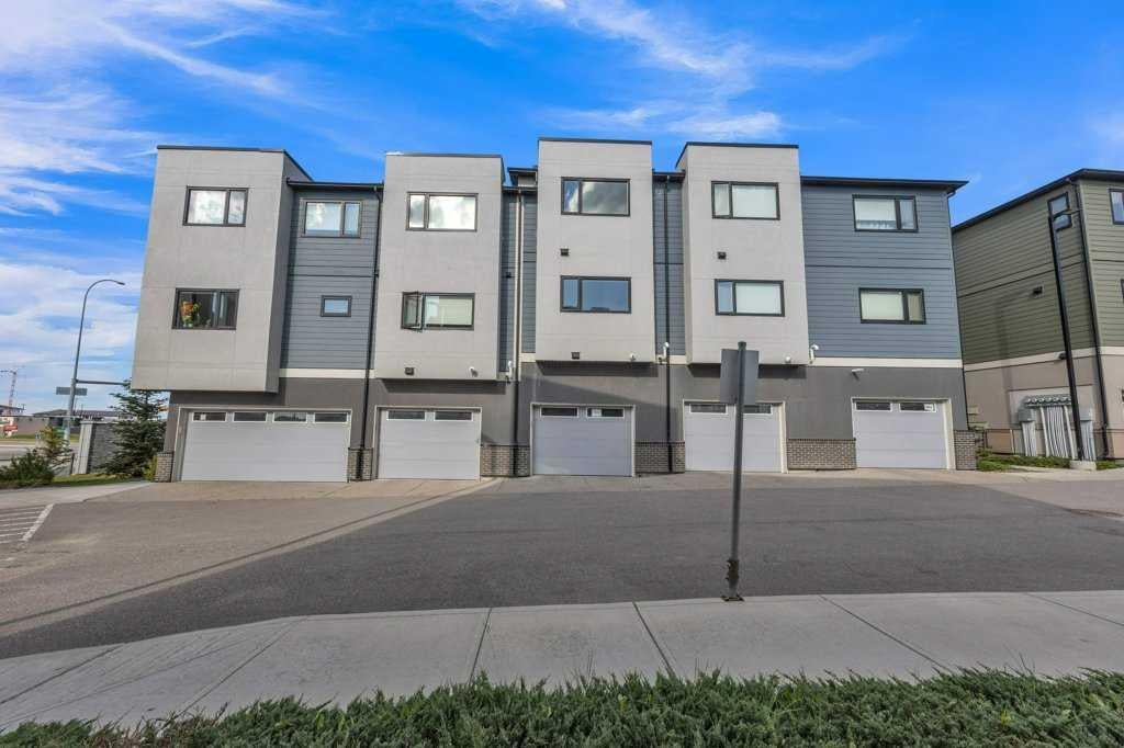 218 Sherwood Square NW 903