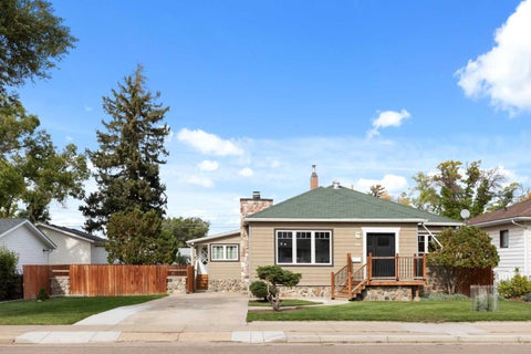 Photo of 44 8 Street NE, Medicine Hat, AB T1A 5R3 (MLS # A2347899)