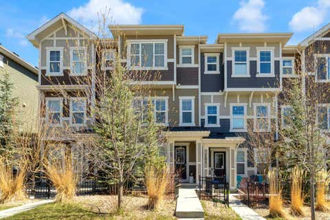 Photo of 188 Sundown Road, Cochrane, AB T4C 2M5 (MLS # A2309401)