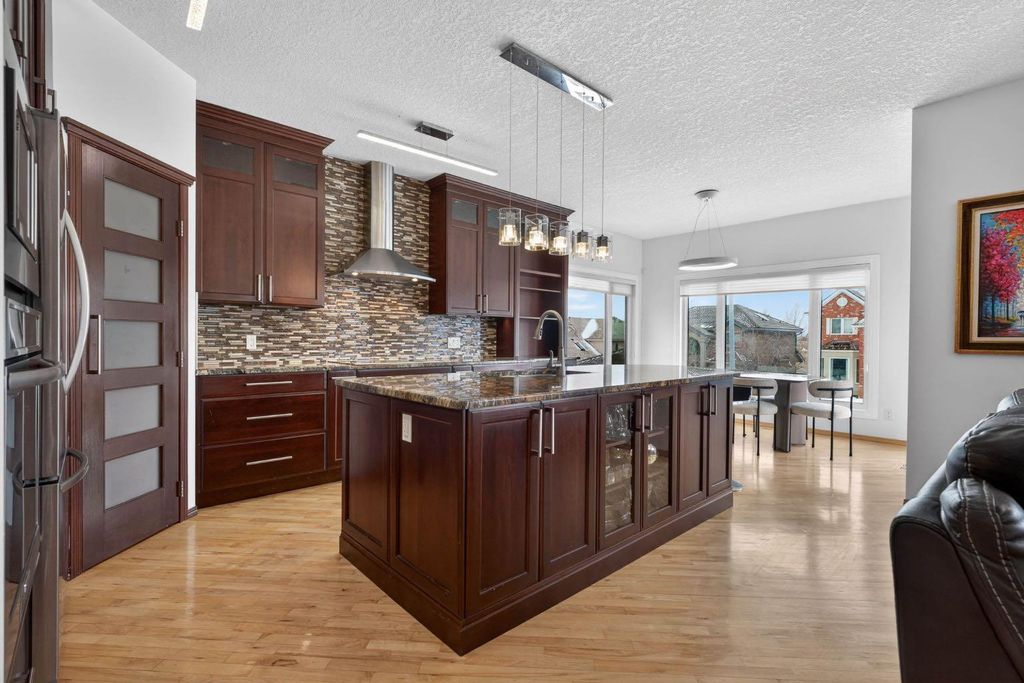 Photo of 154 Sienna Ridge Landing SW, Calgary, AB T3H 3T1 (MLS # A2292344)