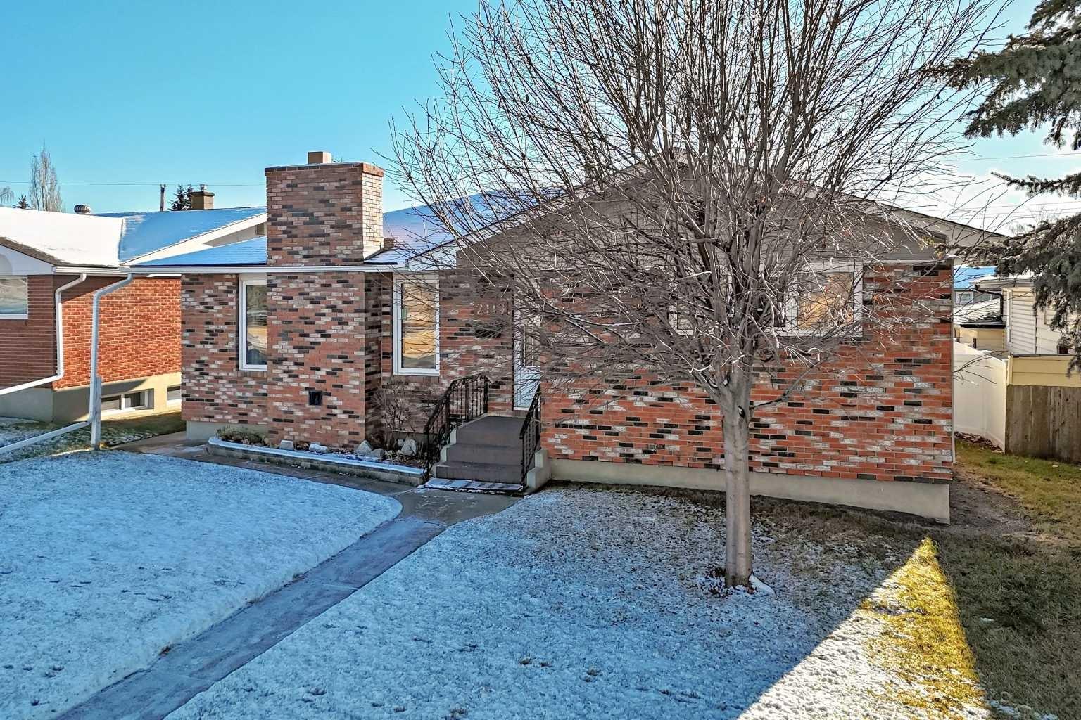 2119 Mackid Crescent NE