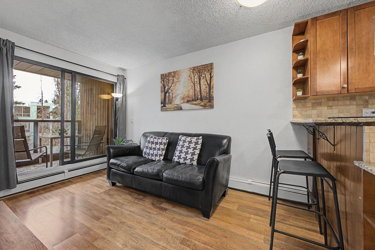2130 17 Street SW 207