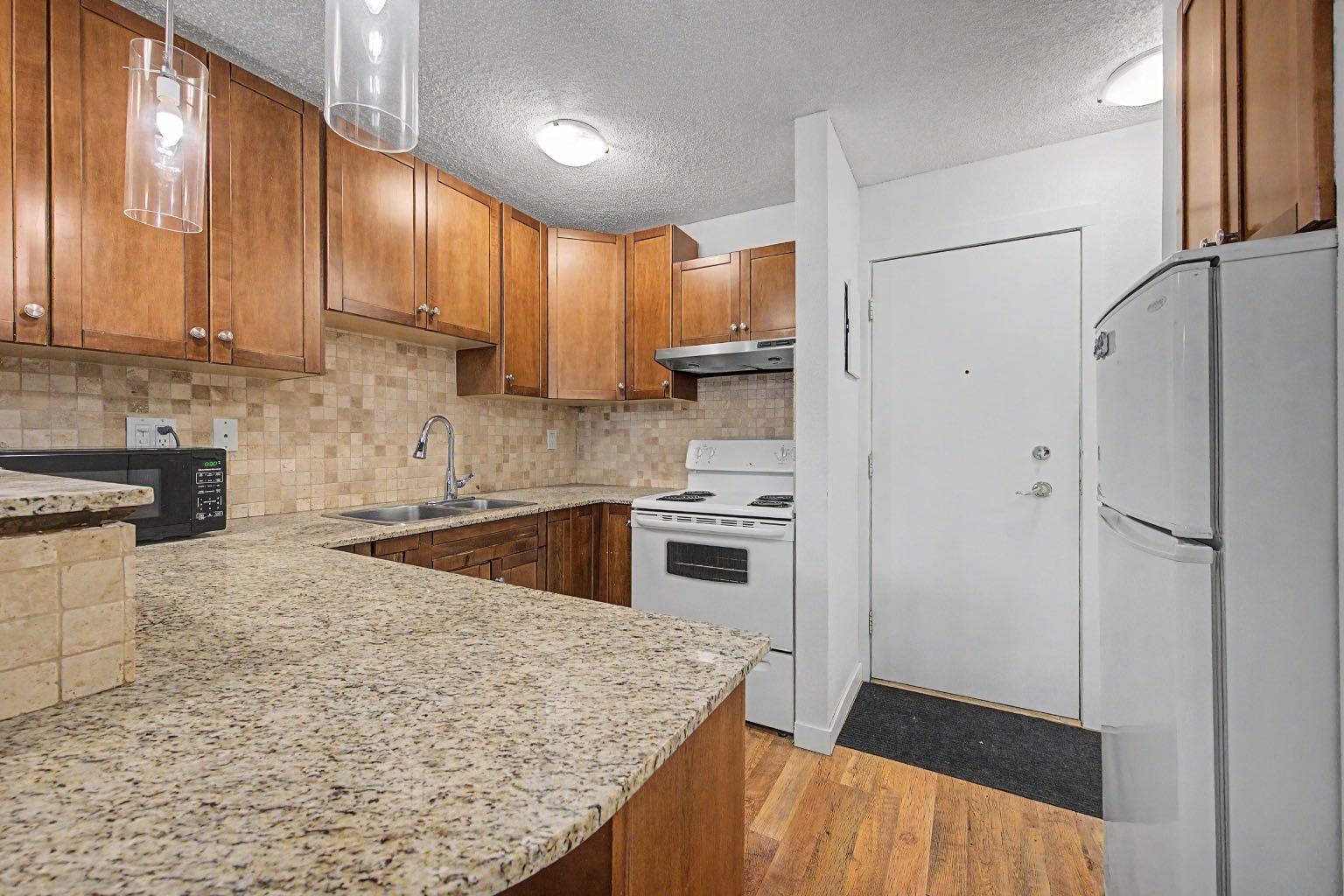 2130 17 Street SW 207
