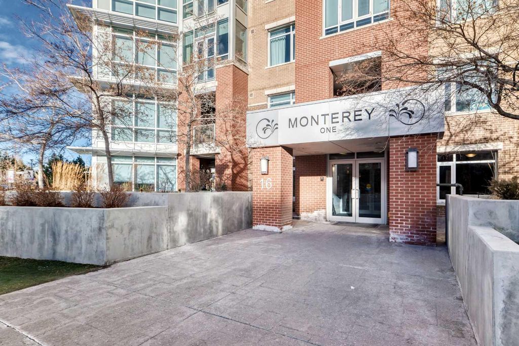 Photo of 16 Varsity Estates Circle NW #802, Calgary, AB T3A 2C5 (MLS # A2285278)