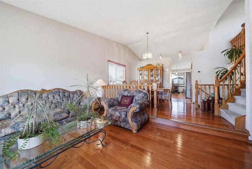 Photo of 2855 Catalina Boulevard NE, Calgary, AB T1Y 6R2 (MLS # A2339595)