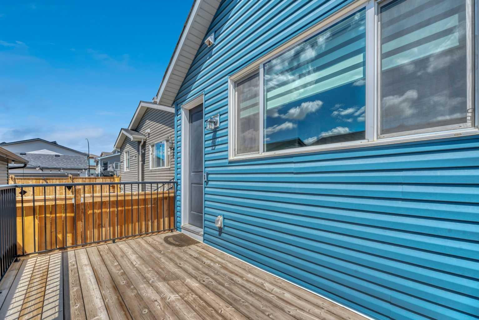 33 Lucas Rise NW