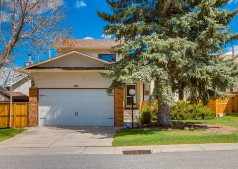Photo of 108 Sanderling Rise NW, Calgary, AB T3K 3B3 (MLS # A2313410)