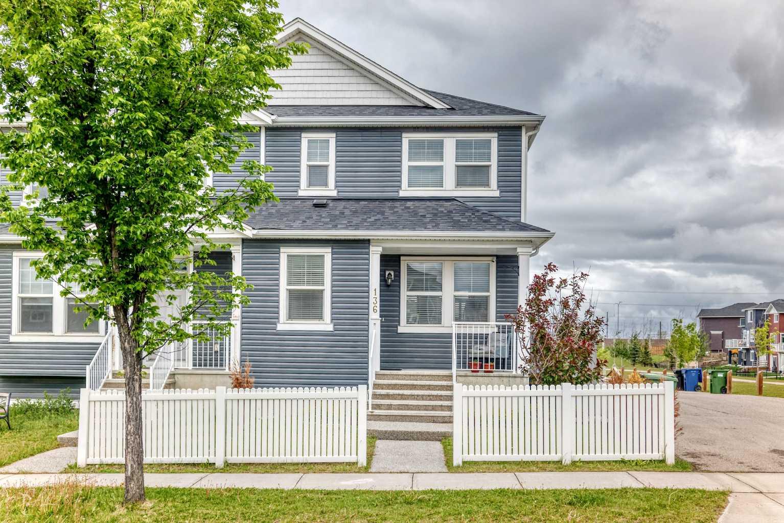 136 Redstone Avenue NE