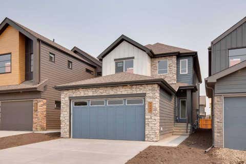 Photo of 400 Heartwood Grove SE, Calgary, AB T3M 2K1 (MLS # A2308775)