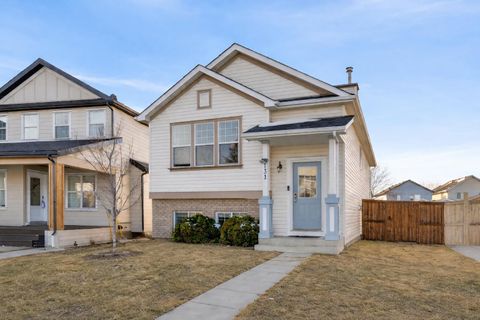 131 Covepark Place NE Calgary AB T3K 6A1