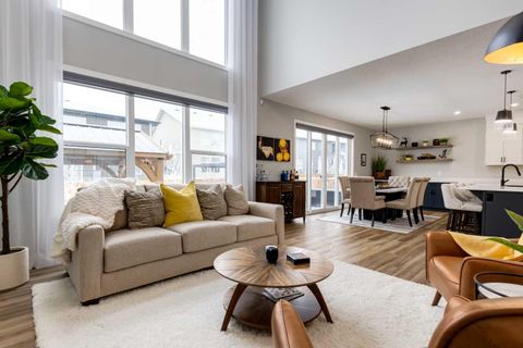 Photo of 18 South Shore Bay, Chestermere, AB T1X 2R9 (MLS # A2276727)