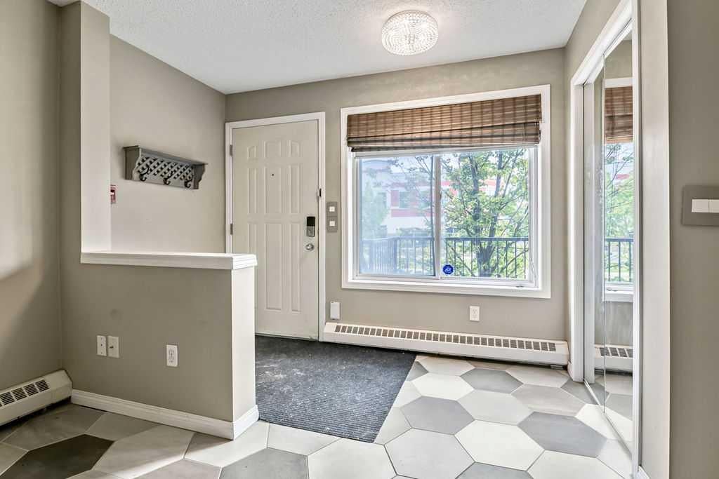 21 Mckenzie Towne Gate SE 2