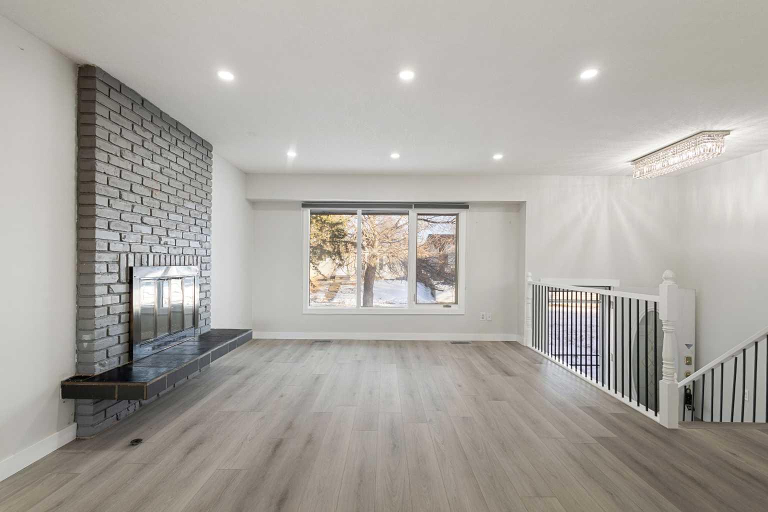 255 Rundleridge Drive NE